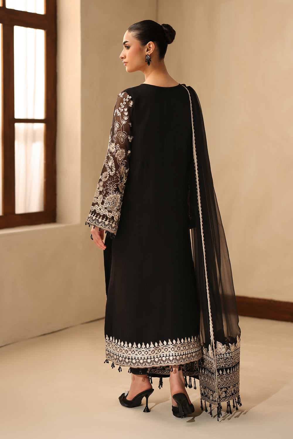 Baroque | Formals Collection | EMBROIDERED CHIFFON UF-4490