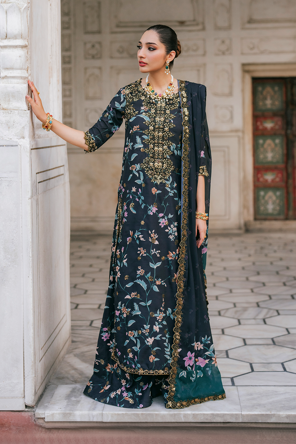 Iznik | Formal Wear | UE-317