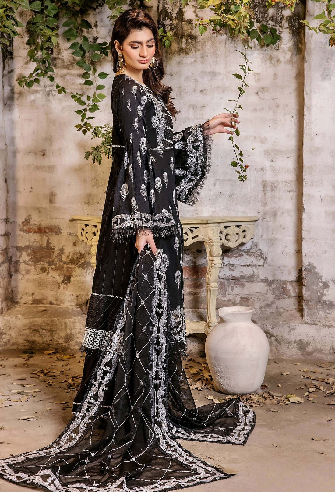 Adans Libas | Inara 25 | CHIKANKARI 4774