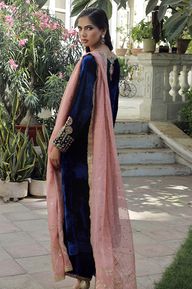 Sana Abbas | Velvet Formals | LOLITE