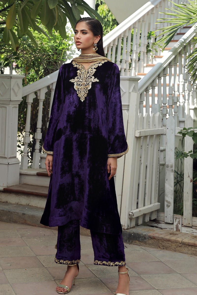 Sana Abbas | Velvet Formals | KANZITE