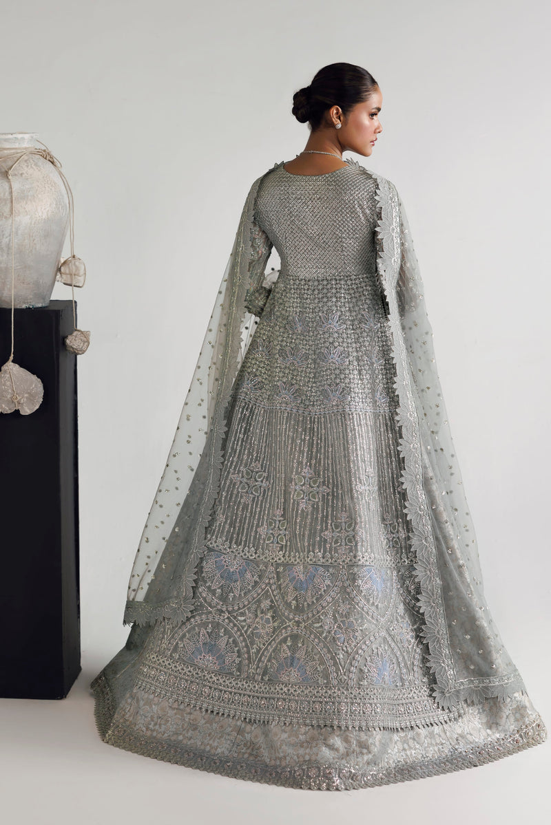 Akbar Aslam | Luxury Formals | Veyra