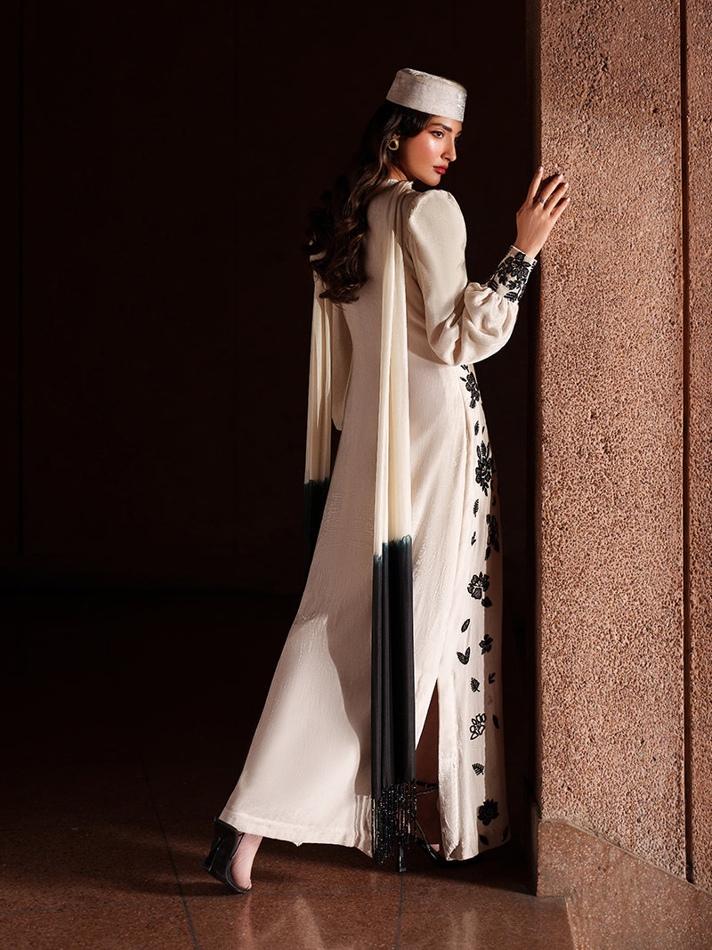 Caia | Luxury Velvet Edit 25 | Moonpearl