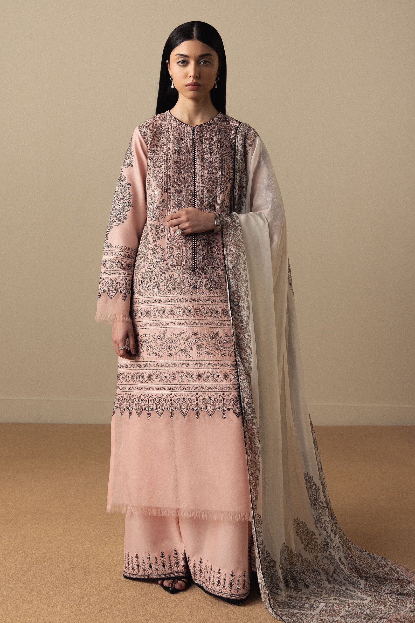 Zara Shahjahan | Satori 2026 | Akahana-D11 – Hoorain Designer Wear