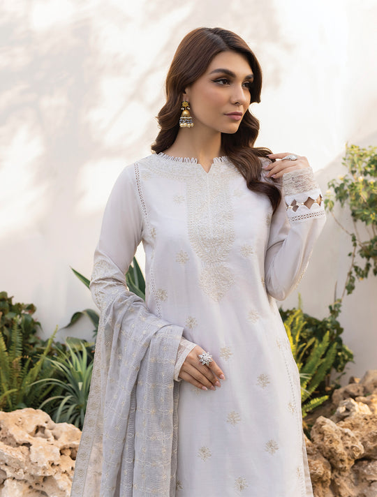 Iznik | Lawnkari 24 | UE-150 SERENE TURF - Hoorain Designer Wear - Pakistani Ladies Branded Stitched Clothes in United Kingdom, United states, CA and Australia