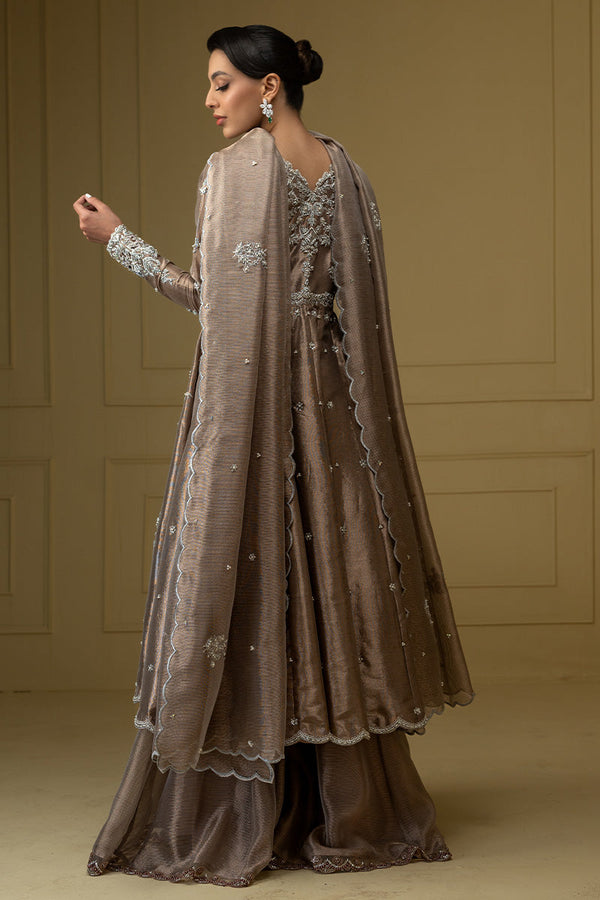 Sana Abbas | Suvi Wedding Formals | ENARA