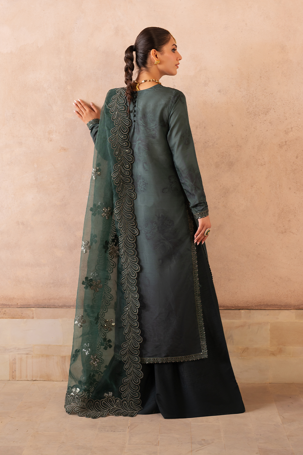 Iznik | Formal Wear | UE-324