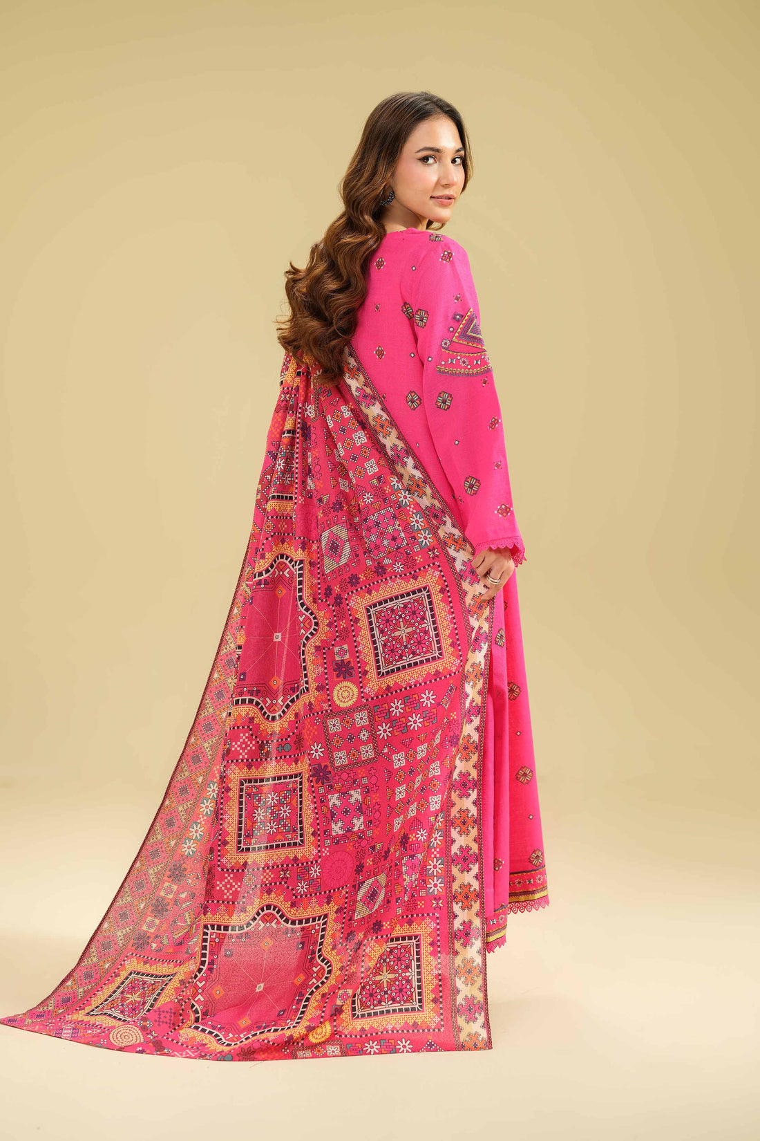 Nishat Linen | Naqsh Winter 2024 | Suit - 42404117