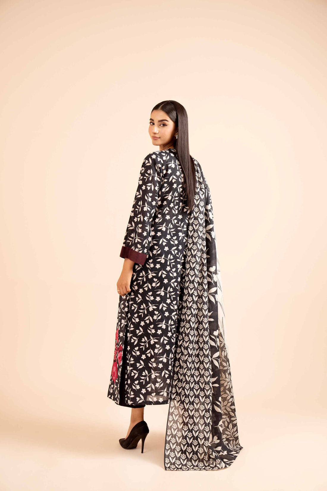 Nishat Linen | Naqsh Winter 2024 | Suit - 42404123