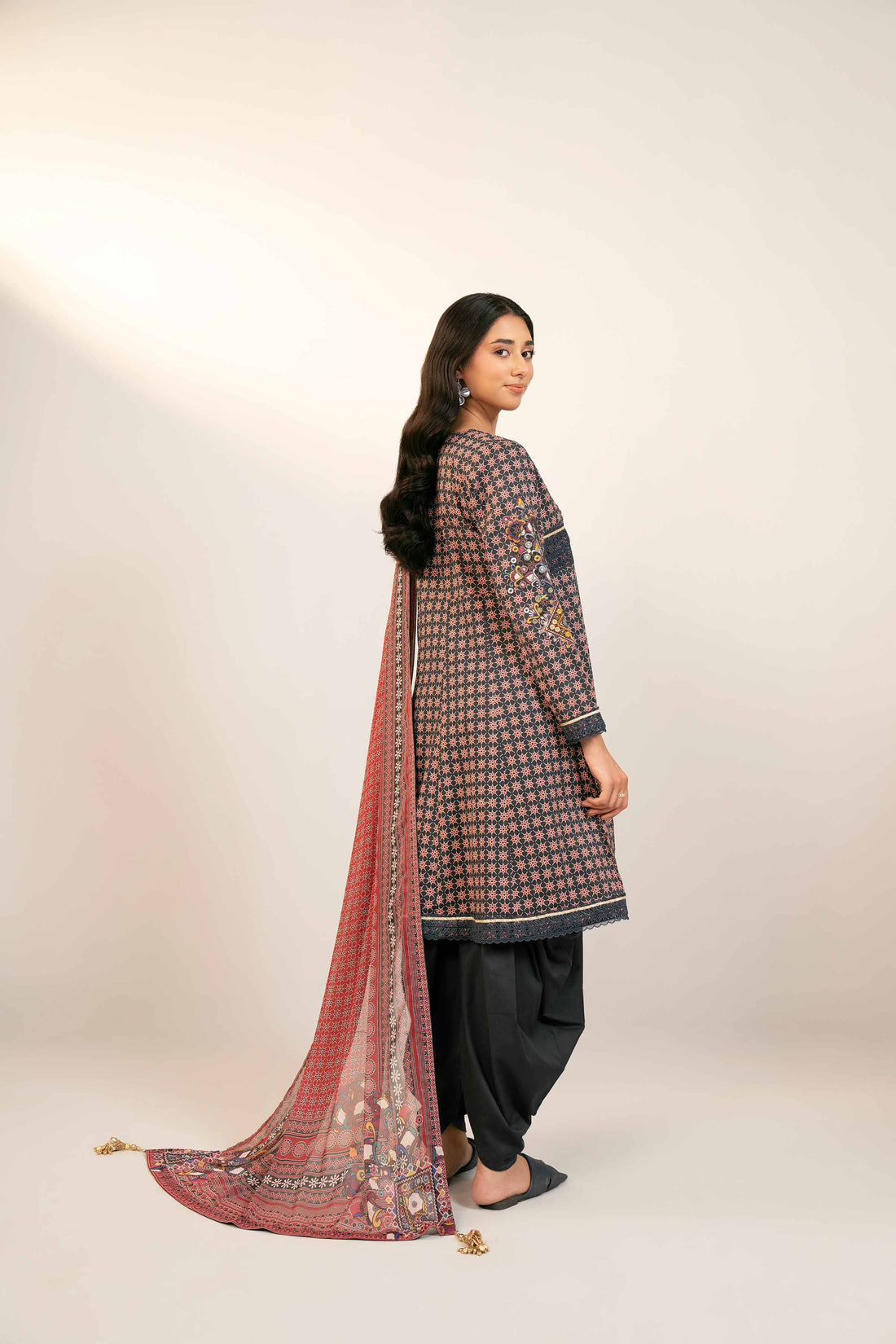 Nishat Linen | Naqsh Winter 2024 | Suit - 42404145