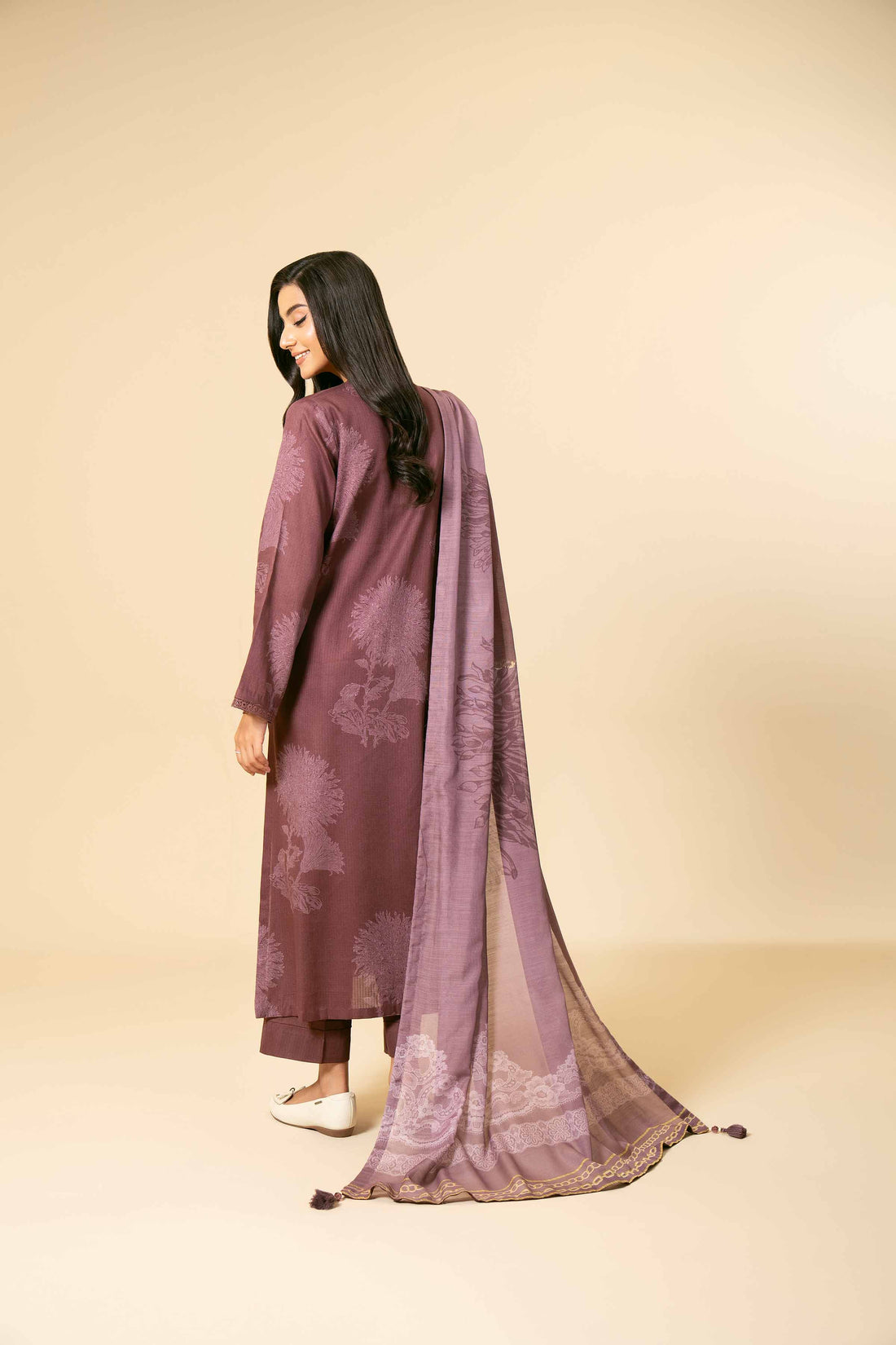 Nishat Linen | Naqsh Winter 2024 | Suit - 42404159