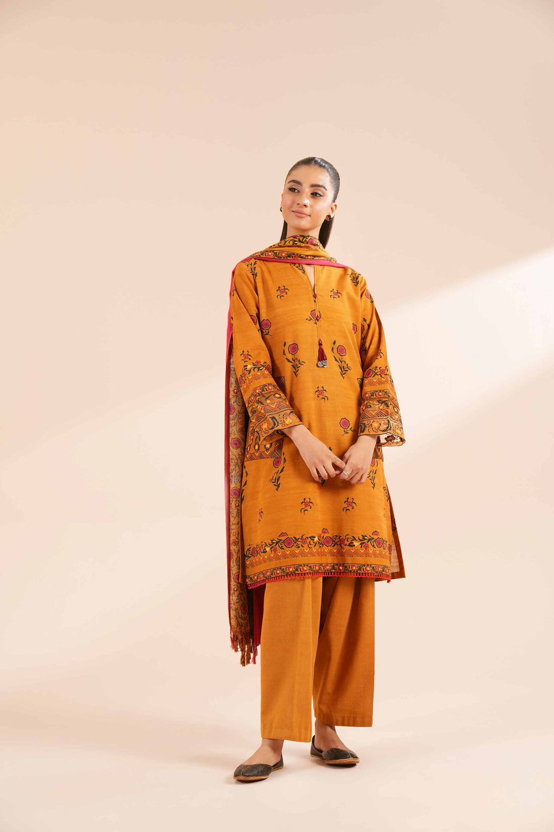 Nishat Linen | Naqsh Winter 2024 | Suit - 42404186