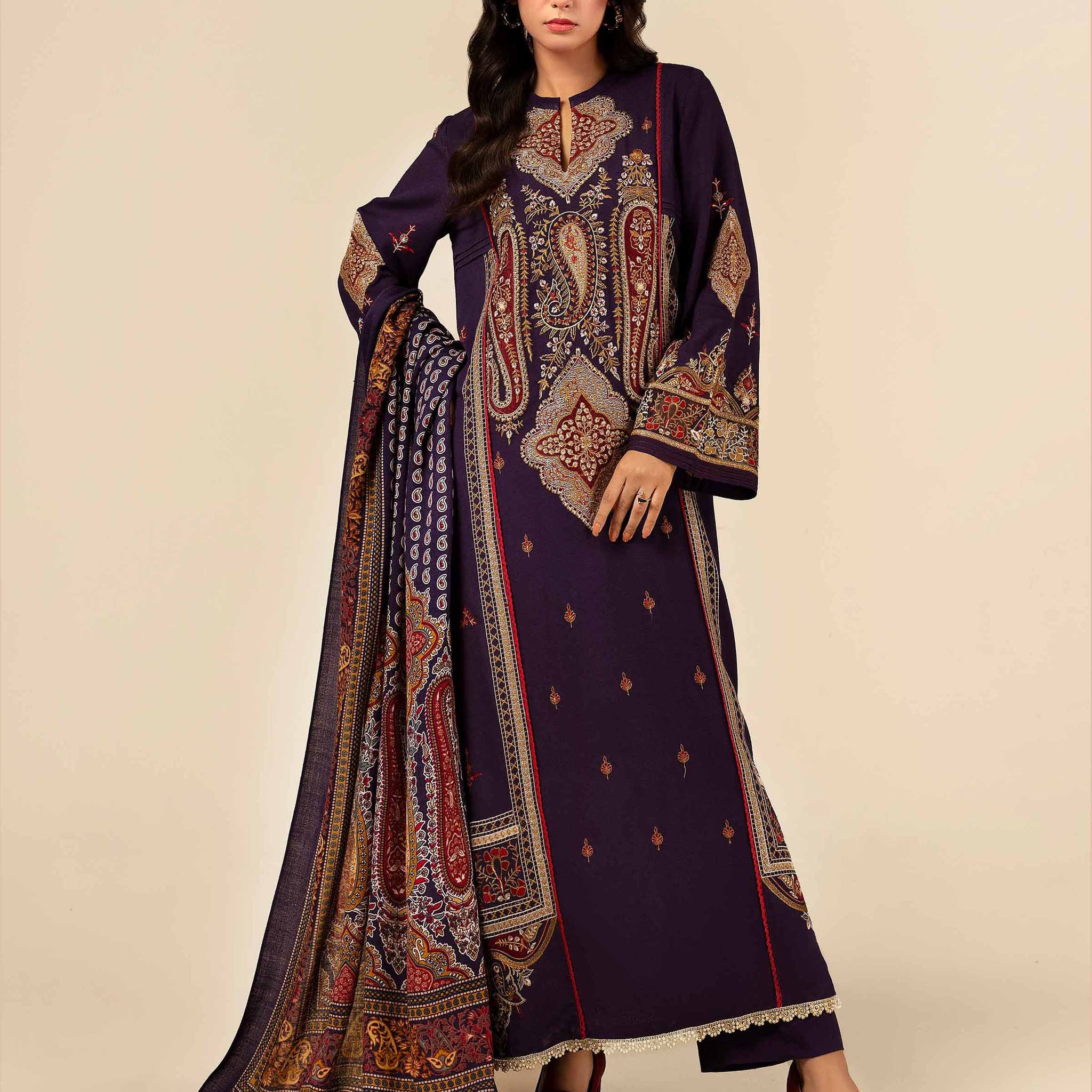 Nishat Linen | Naqsh Winter 2024 | Suit - 42404257