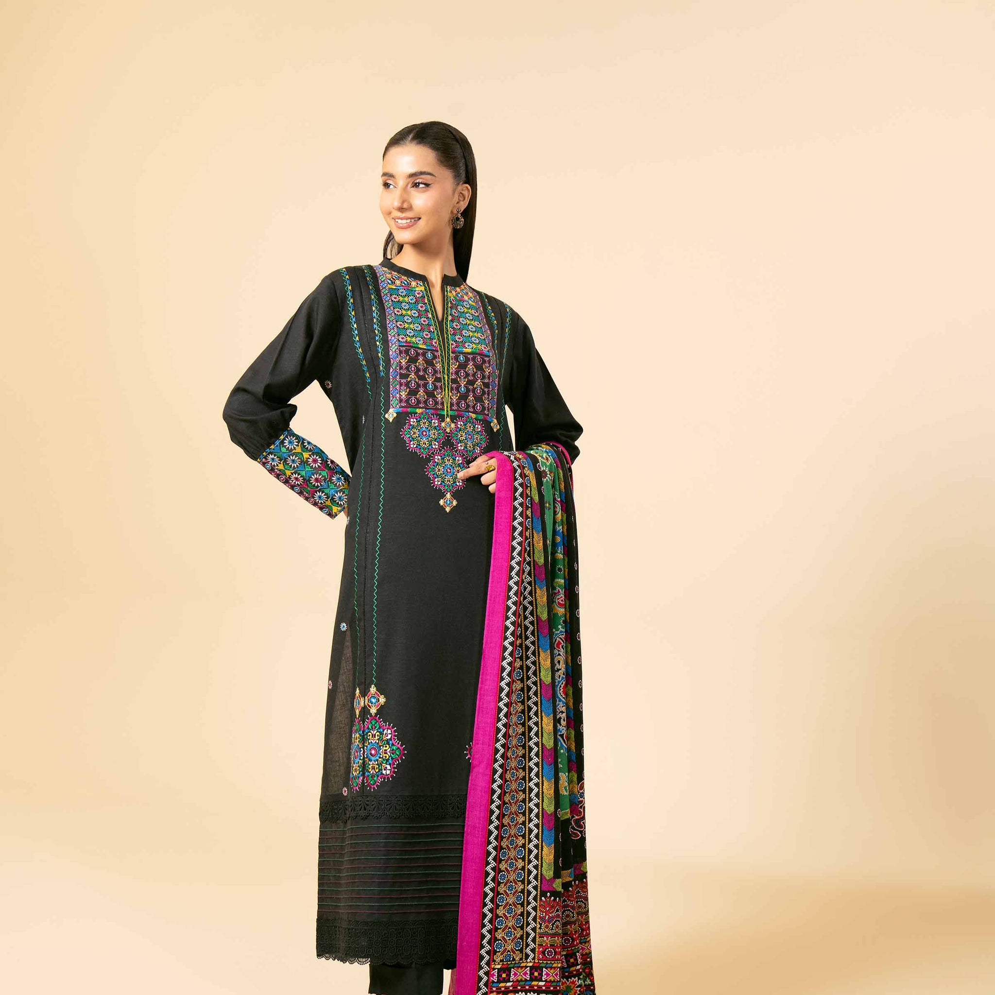 Nishat Linen | Naqsh Winter 2024 | Suit - 42404260