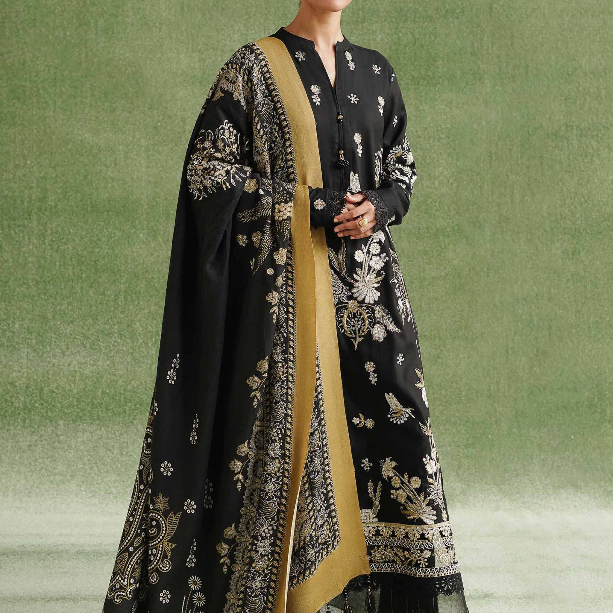 Nishat Linen | Naqsh Winter 2024 | Suit - 42404287