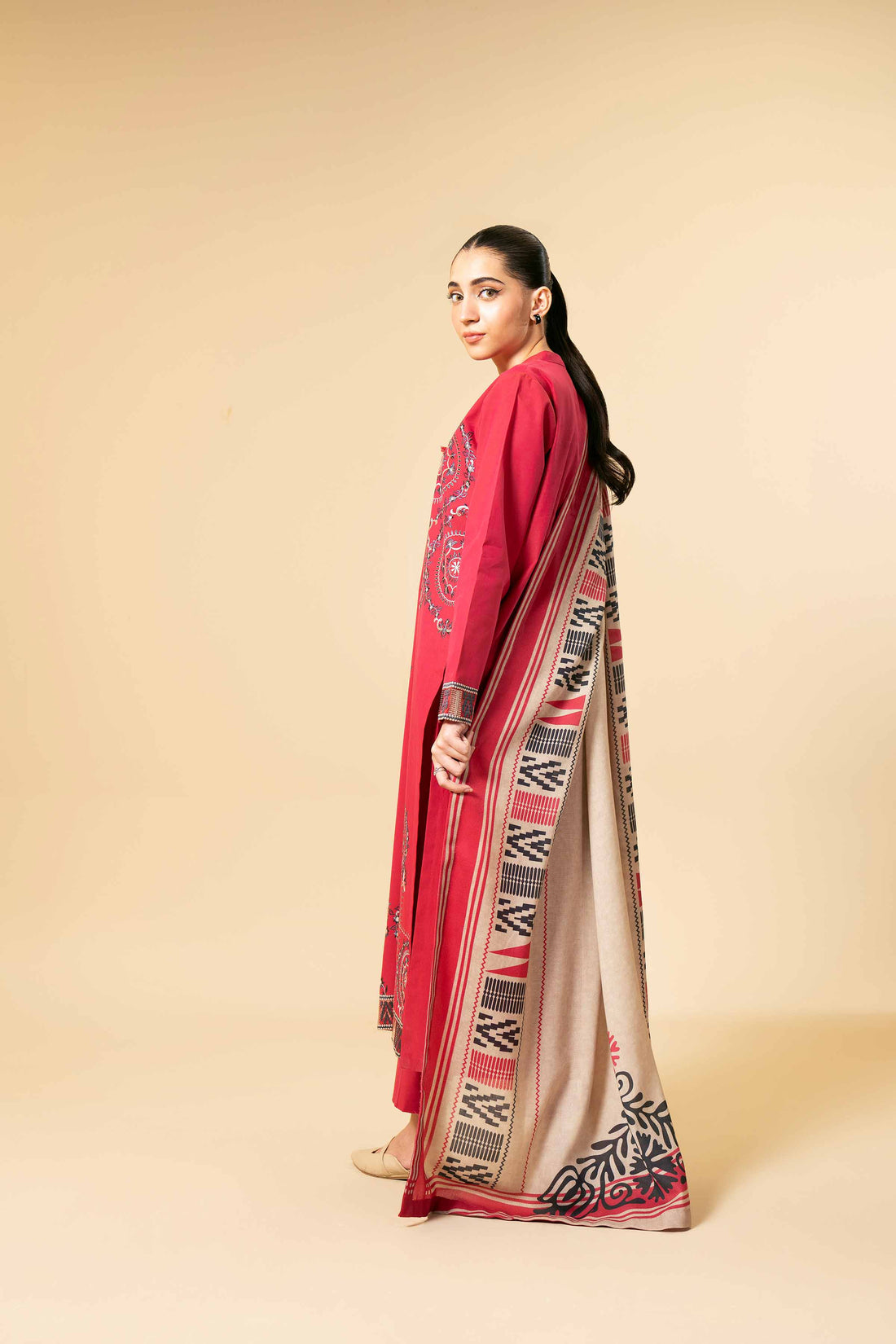 Nishat Linen | Naqsh Winter 2024 | Suit - 42404324