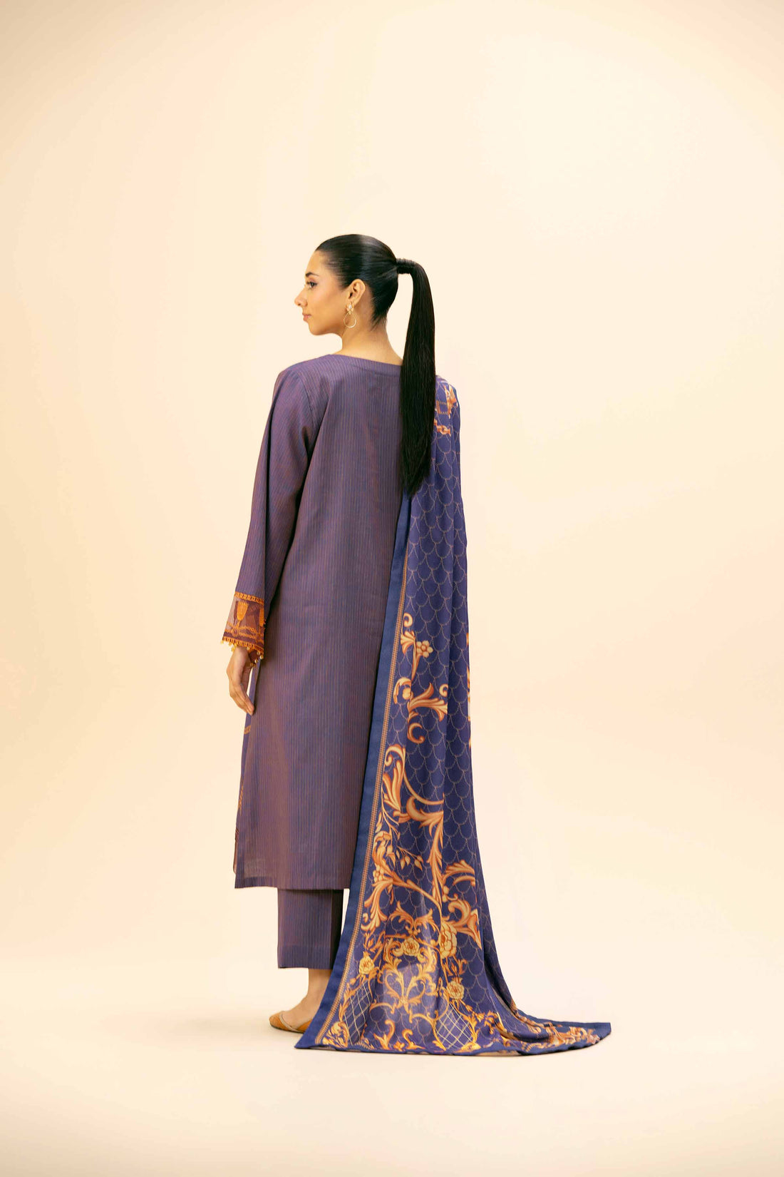 Nishat Linen | Naqsh Winter 2024 | Suit - 42404337