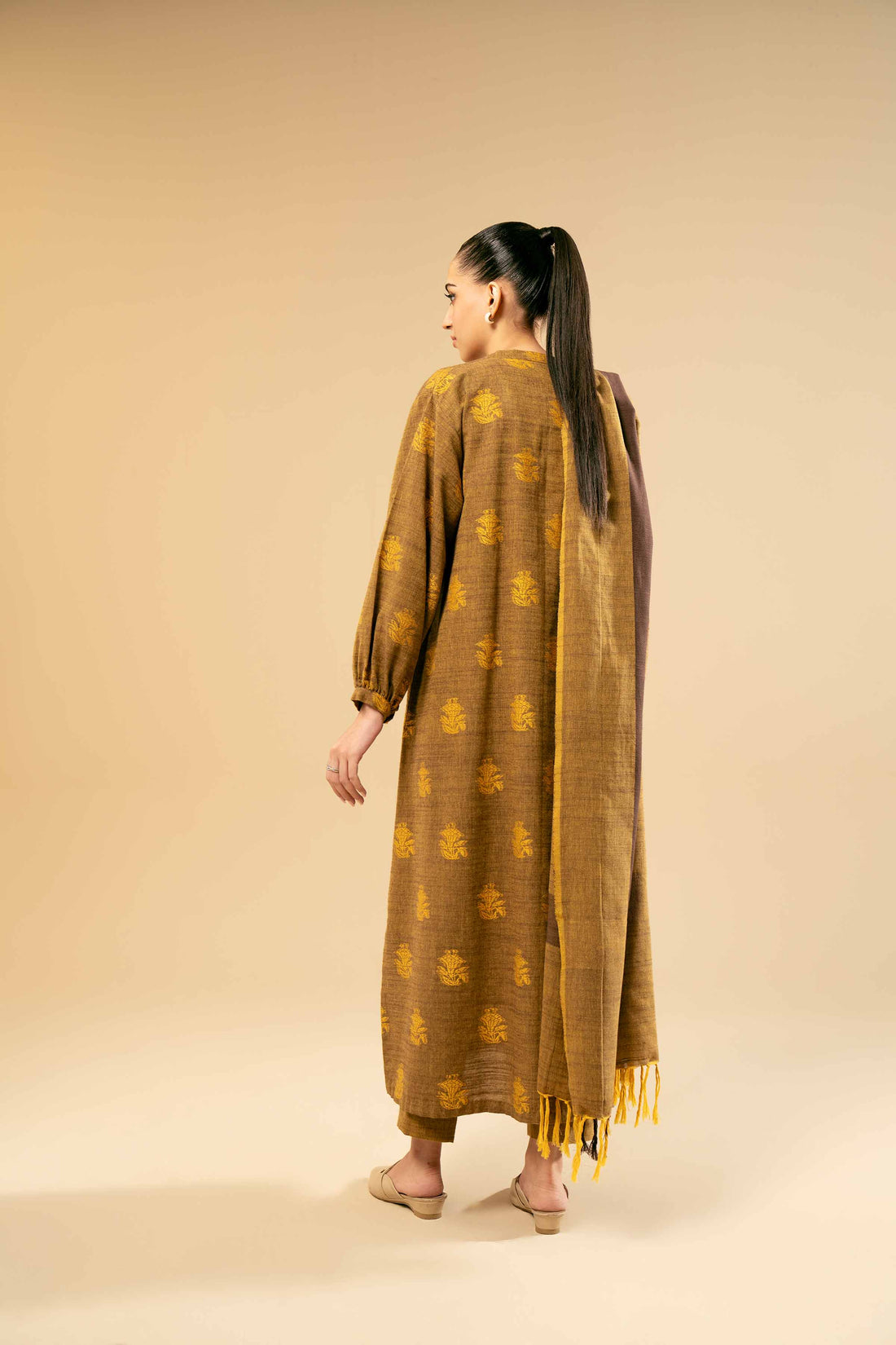 Nishat Linen | Naqsh Winter 2024 | Suit - 42404341