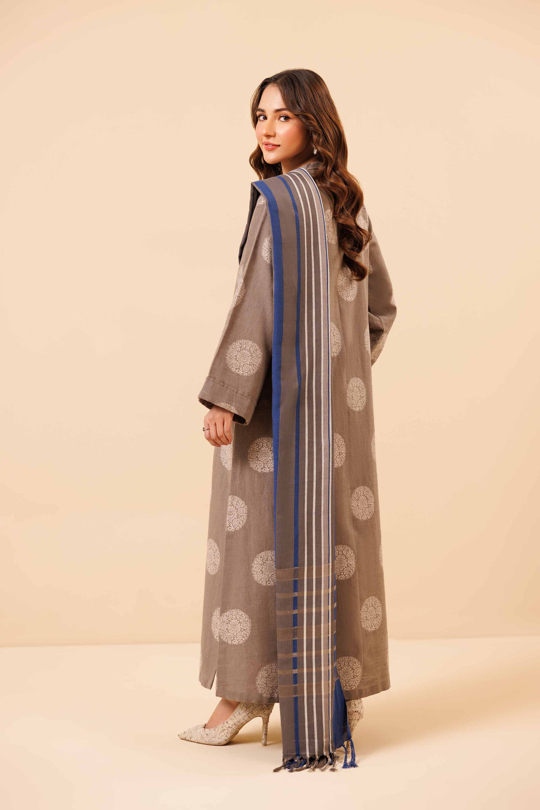 Nishat Linen | Naqsh Winter 2024 | Suit - 42404347