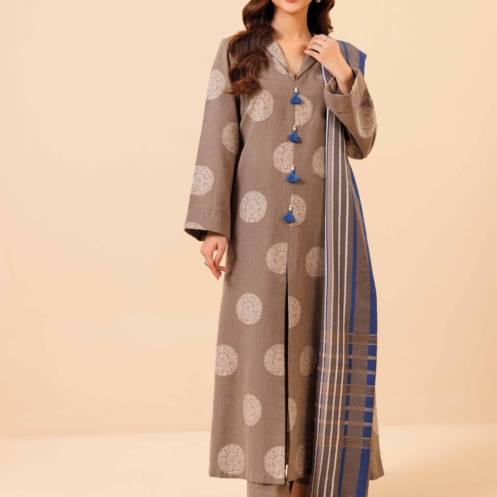 Nishat Linen | Naqsh Winter 2024 | Suit - 42404347