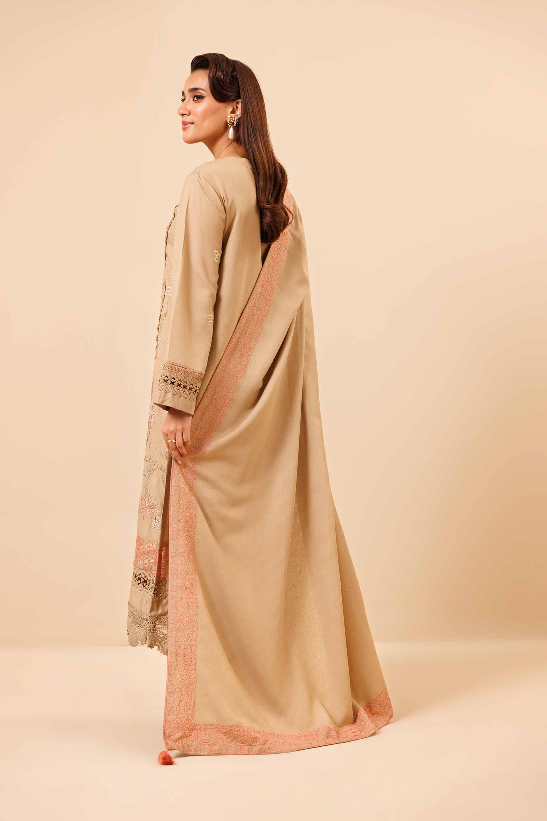 Nishat Linen | Naqsh Winter 2024 | Suit - 42404363