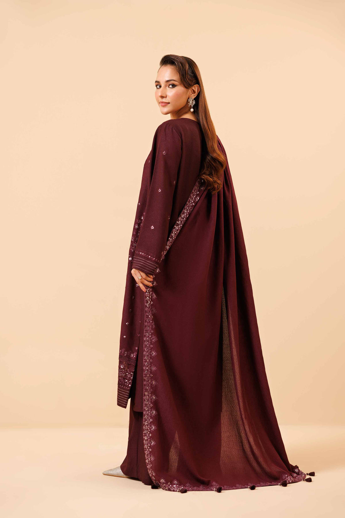 Nishat Linen | Naqsh Winter 2024 | Suit - 42404365