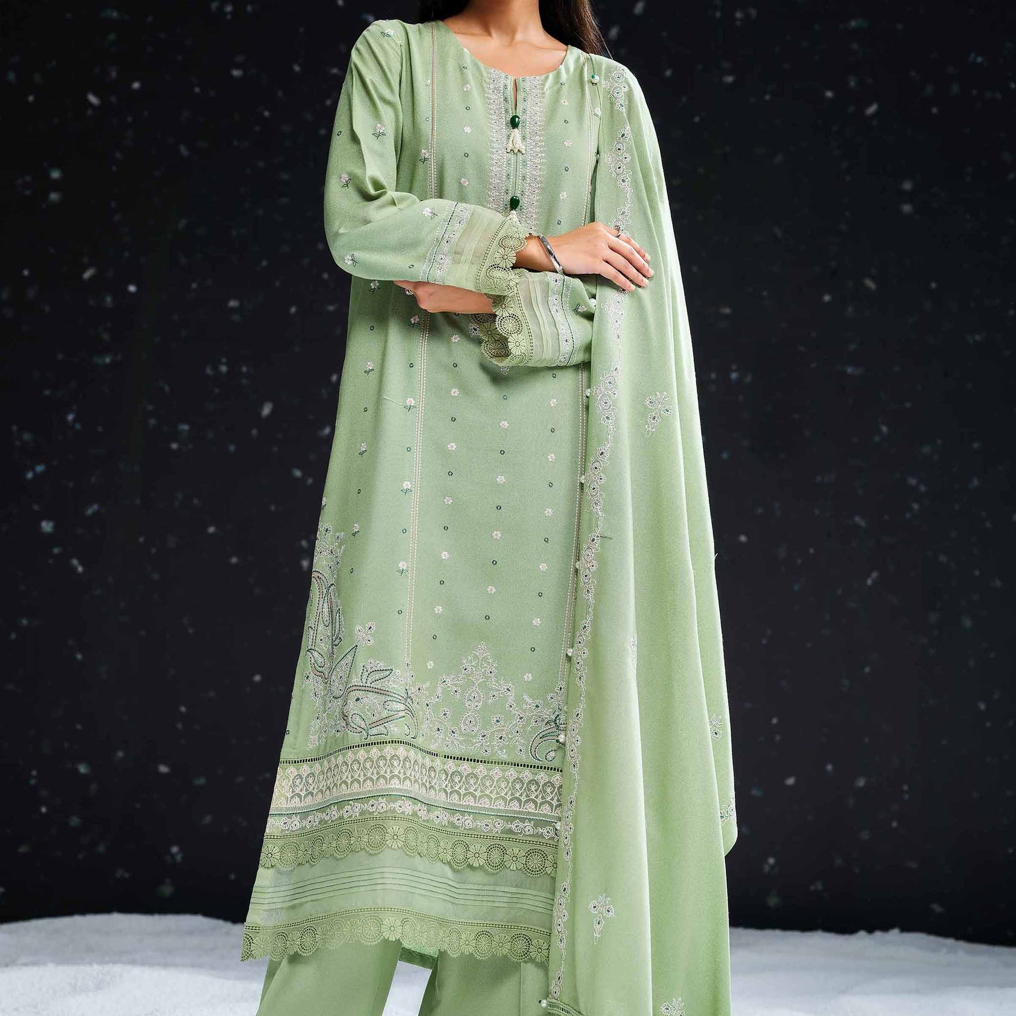 Nishat Linen | Naqsh Winter 2024 | Suit - 42404369