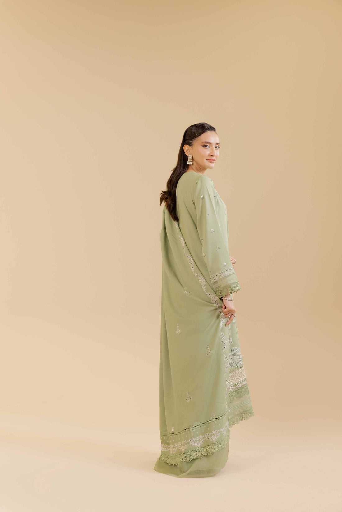 Nishat Linen | Naqsh Winter 2024 | Suit - 42404369