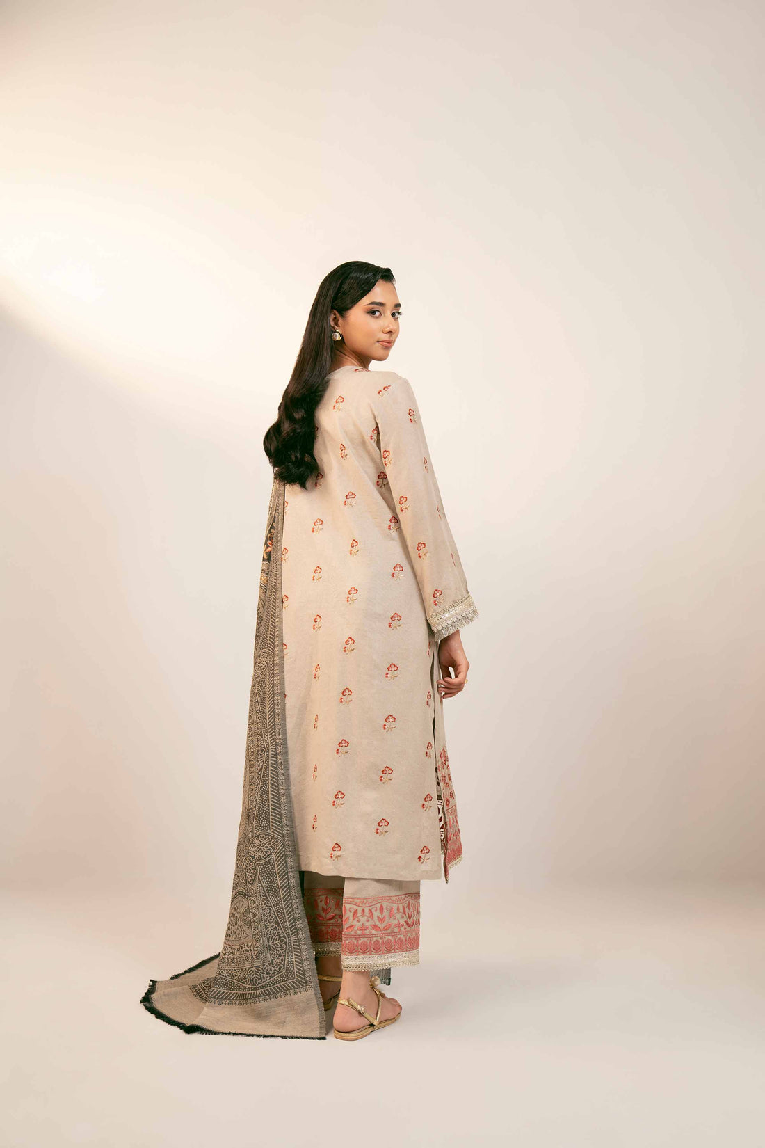 Nishat Linen | Naqsh Winter 2024 | Suit - 42404381