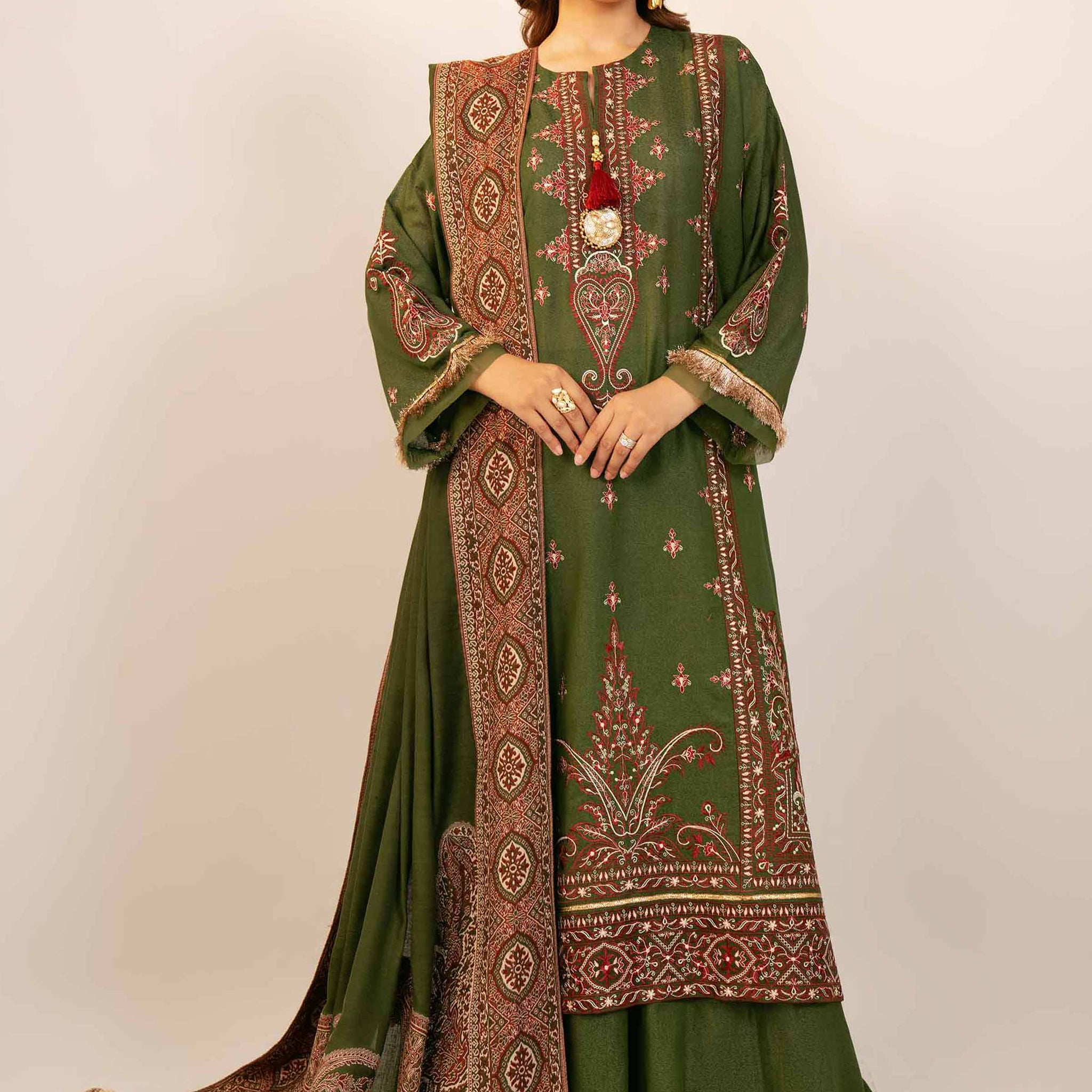 Nishat Linen | Naqsh Winter 2024 | Suit - 42404385