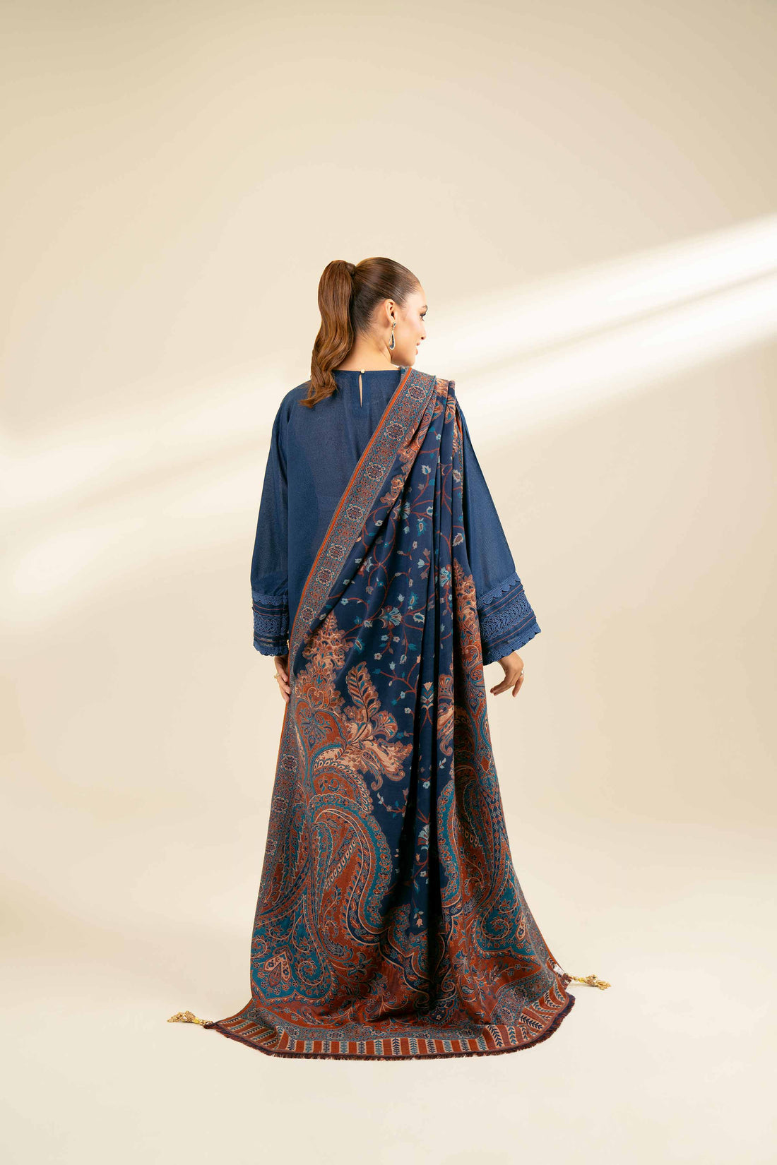 Nishat Linen | Naqsh Winter 2024 | Suit - 42404386