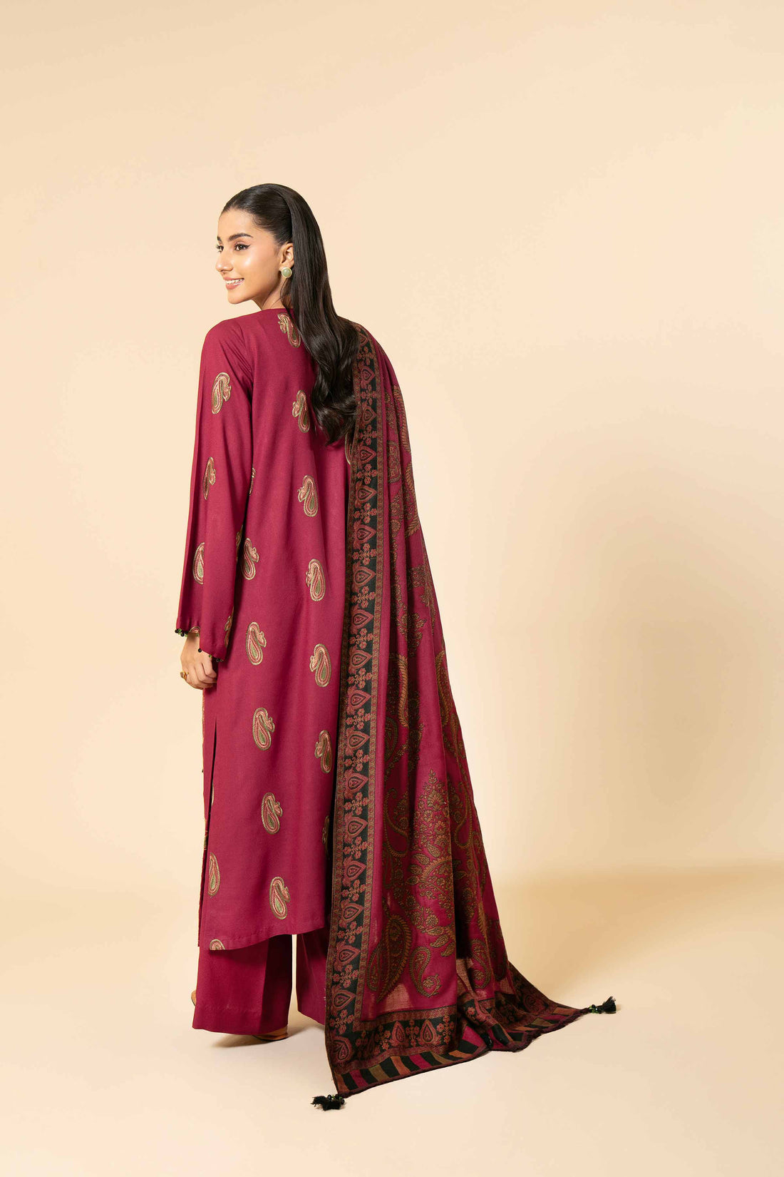 Nishat Linen | Naqsh Winter 2024 | Suit - 42404387