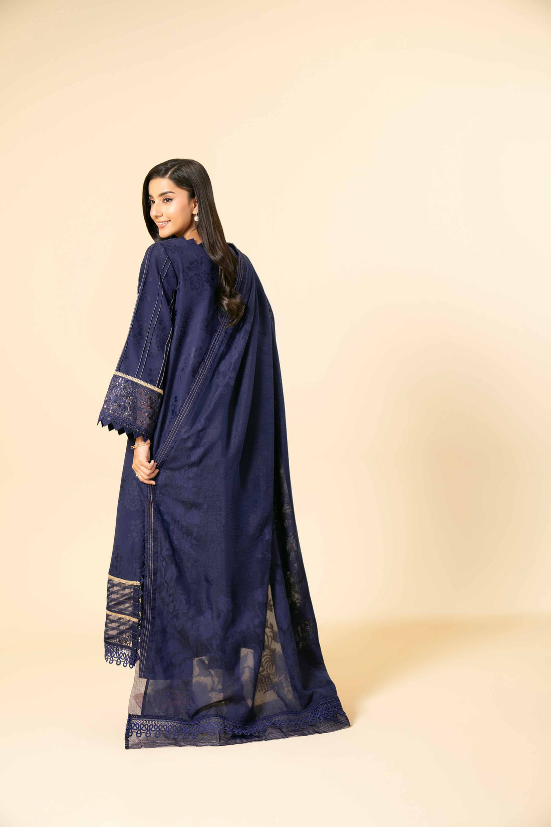 Nishat Linen | Naqsh Winter 2024 | Suit - 42404395