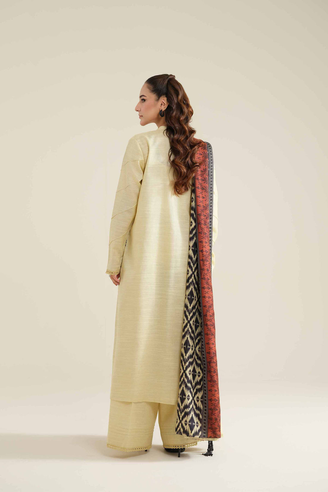 Nishat Linen | Naqsh Winter 2024 | Suit - 42404576