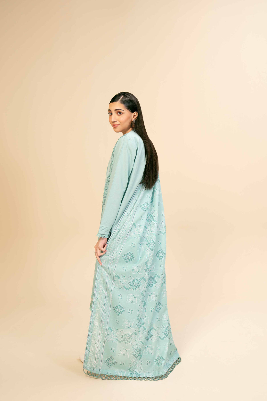 Nishat Linen | Naqsh Winter 2024 | Suit - 42404578