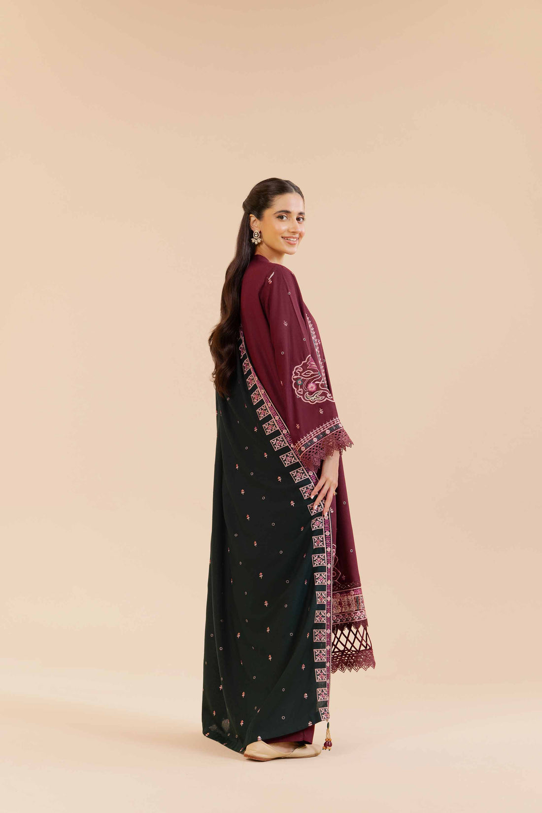 Nishat Linen | Naqsh Winter 2024 | Suit - 42405032