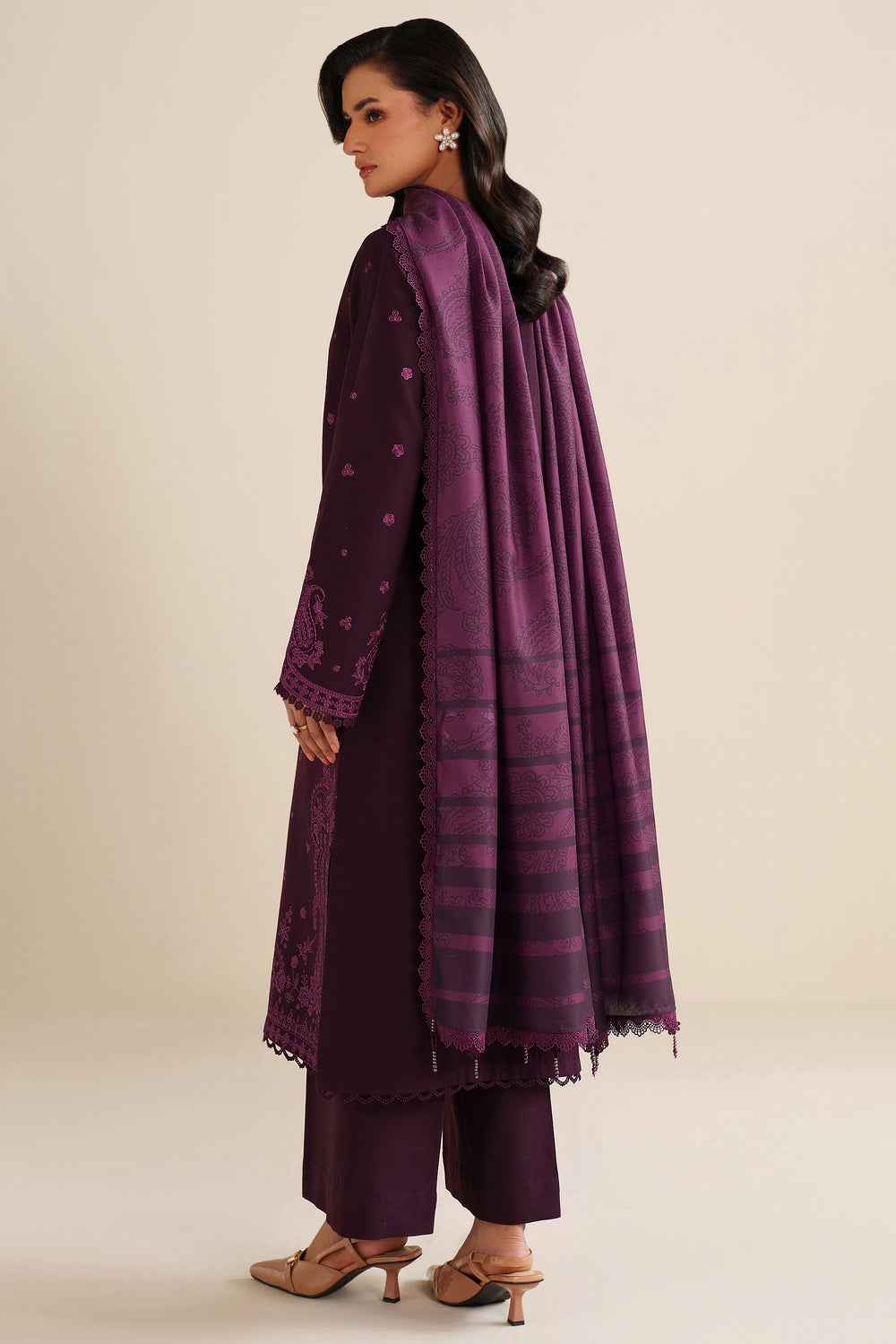 Farasha | Winter Spell 25 | Violett