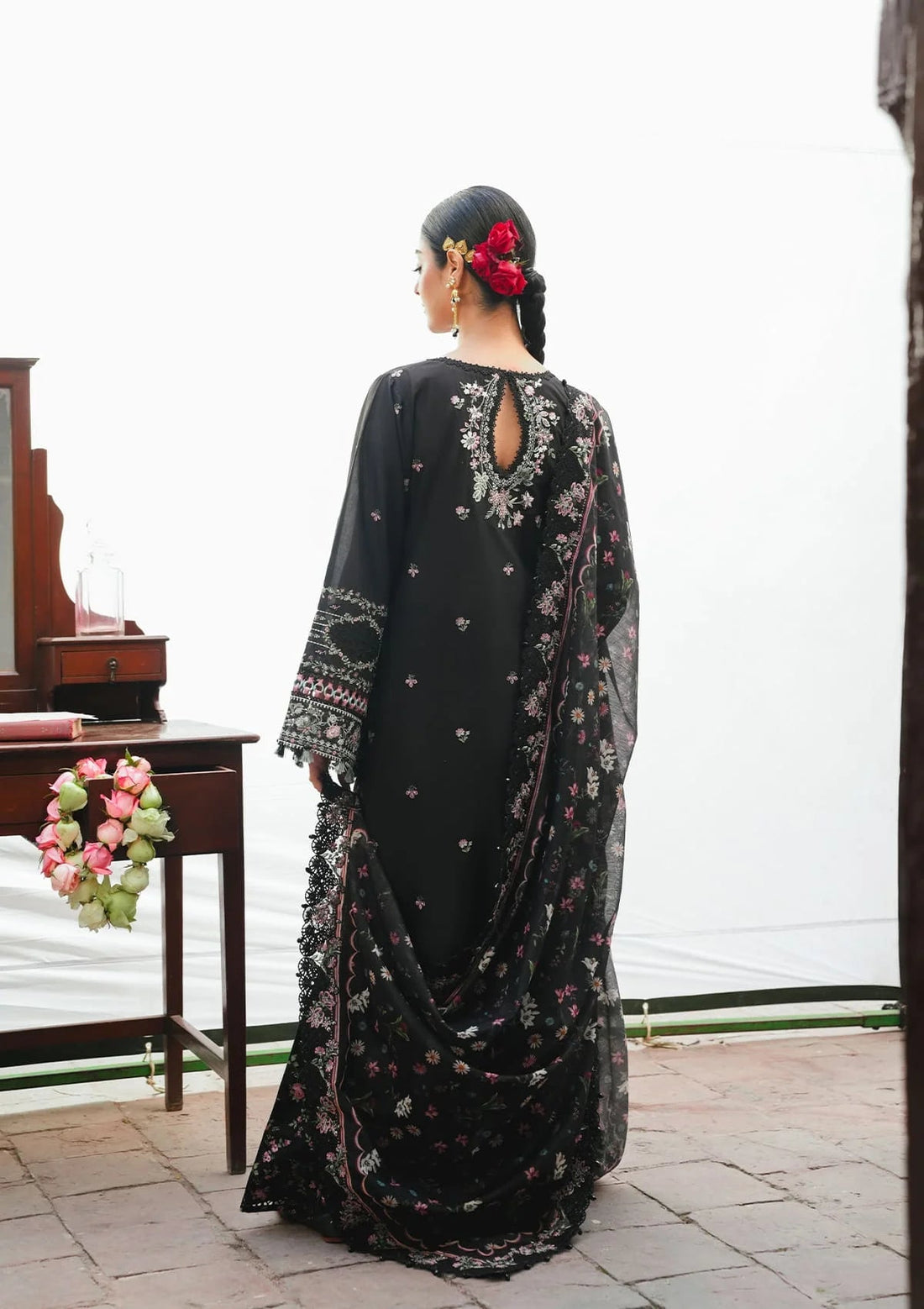 Kahf Premium | Ek Fasana Luxury Lawn 26 | KLB-3B SIYAARA