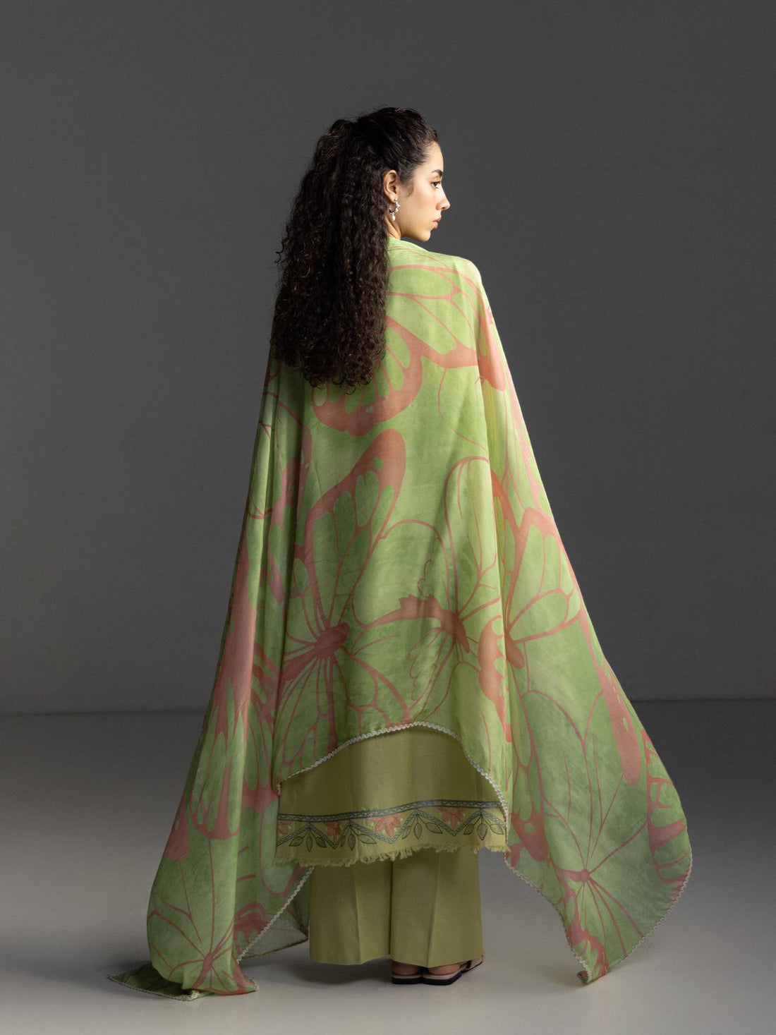 Zara Shahjahan | Coco Lawn 26 | Isla-4B