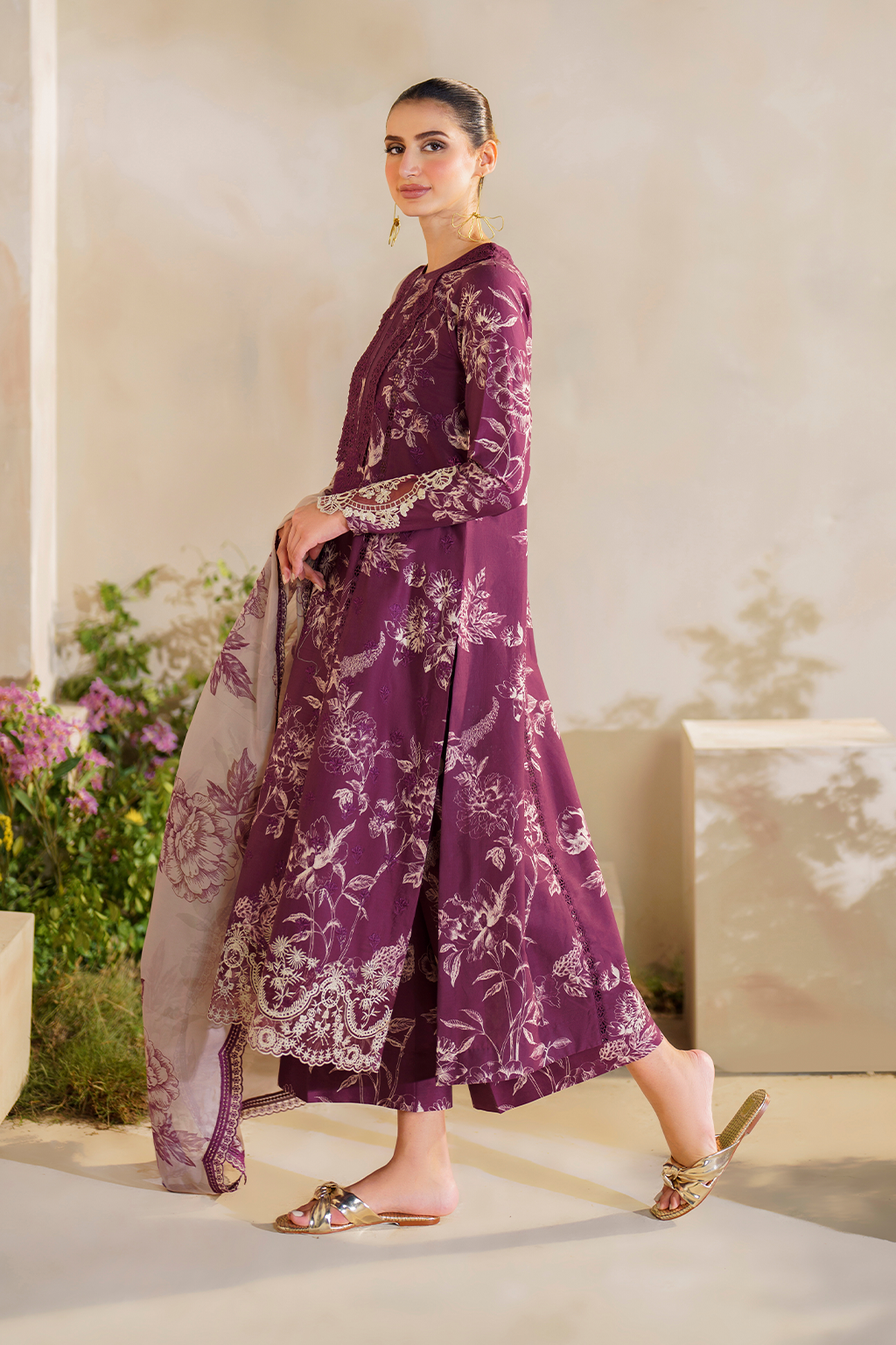 Iznik | Festive lawn 24 | SFL-04 - Pakistani Clothes for women, in United Kingdom and United States