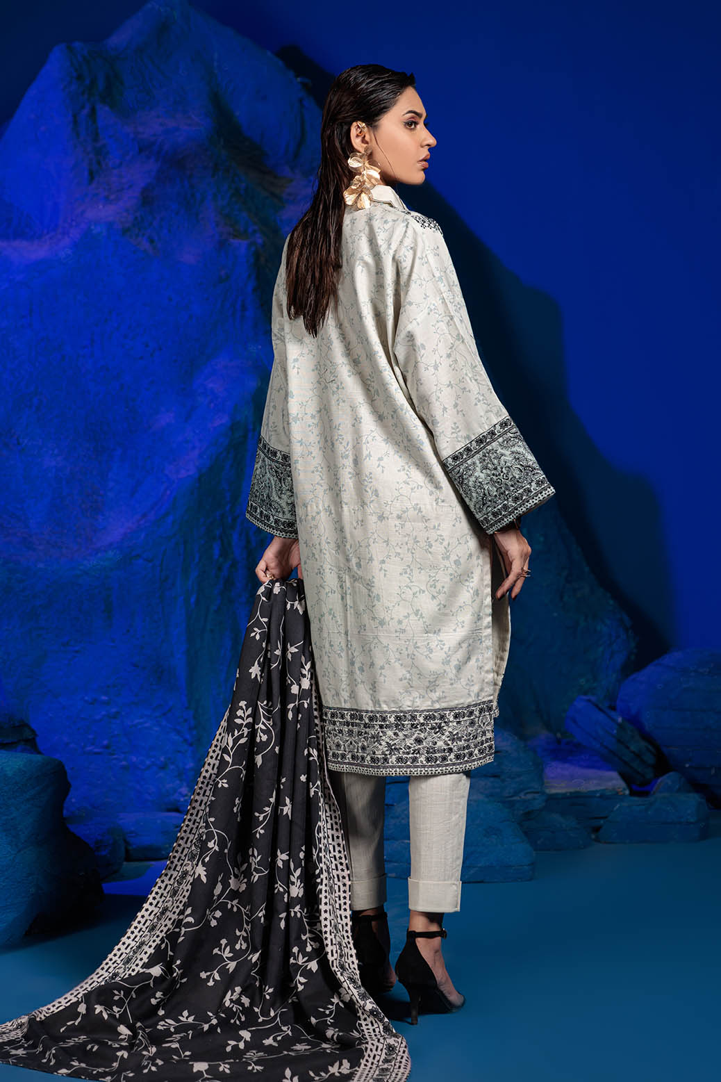 Bonanza Satrangi | Khaddar and Viscose | WINTER WHITE