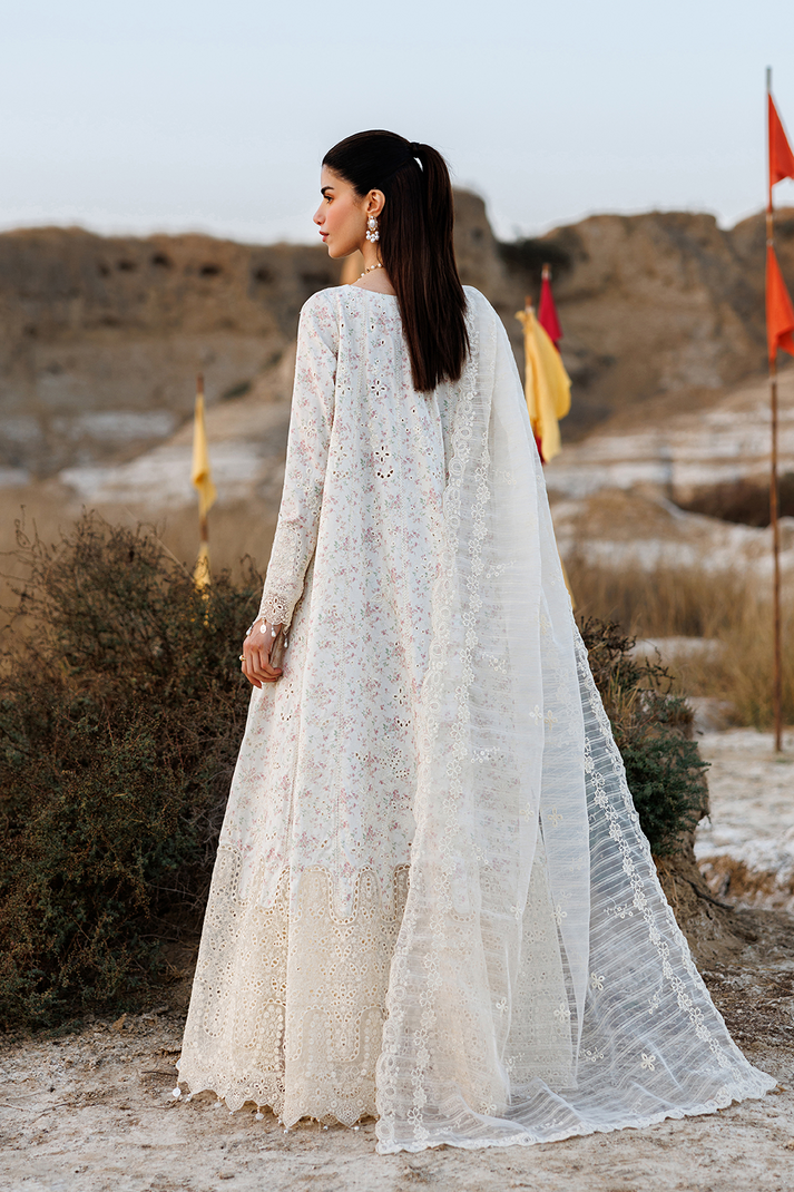 Emaan adeel | Sunlit Groove Luxury Lawn 26 | SUNKISSED