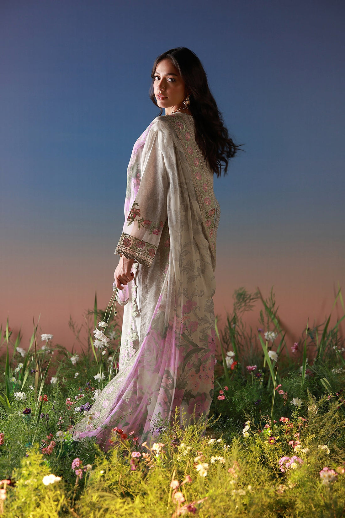 Sahar | Mirha Casual Pret | Ivory Petaline