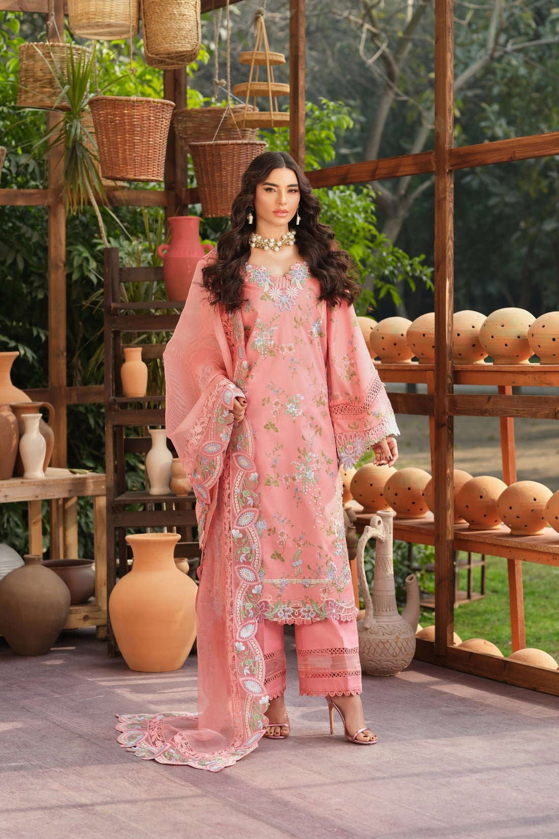 Maryam Hussain | Luxury Lawn 26 | Dimple