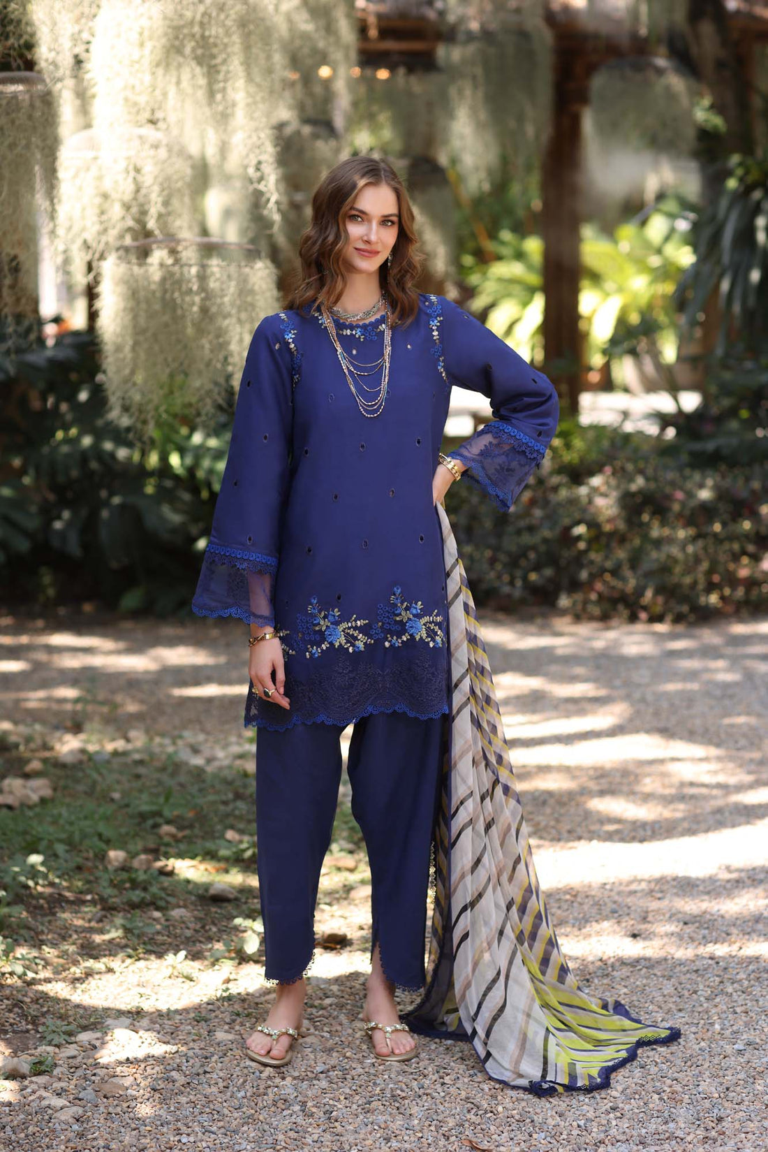 Noor by Saadia Asad | Eid Luxe Printedkari | D3-A