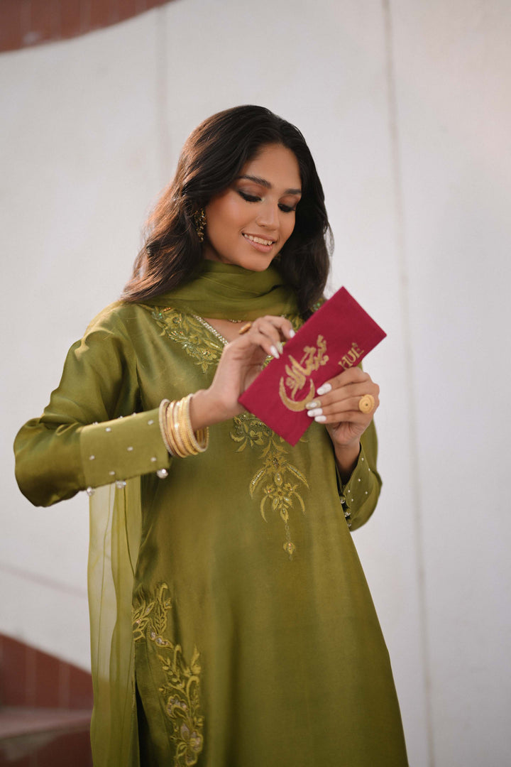 Hue Pret | Zard Collection | BARKHA - Hoorain Designer Wear - Pakistani Ladies Branded Stitched Clothes in United Kingdom, United states, CA and Australia