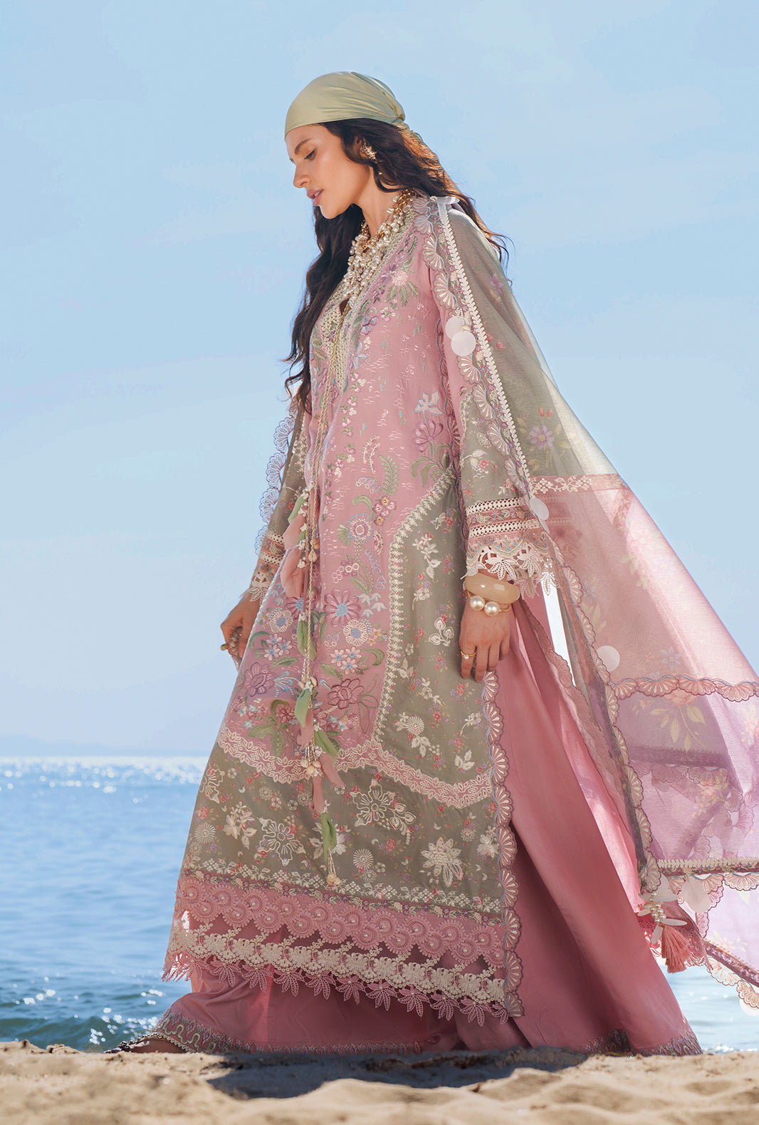 AJR Couture | Evara Luxury Lawn | Niva