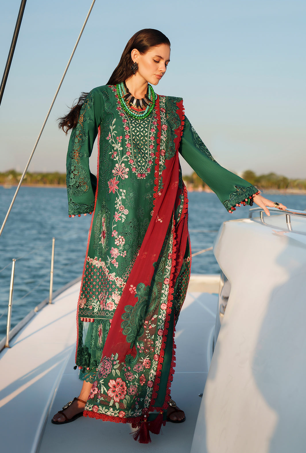 AJR Couture | Evara Luxury Lawn | Yara