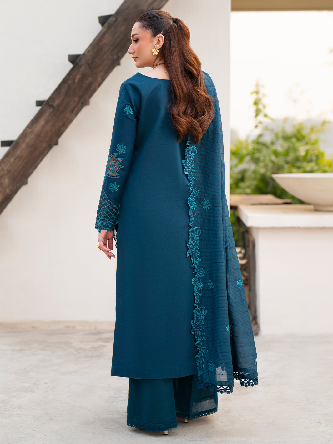 Mahnur | Angan Embroidered Lawn 26 | AN-014