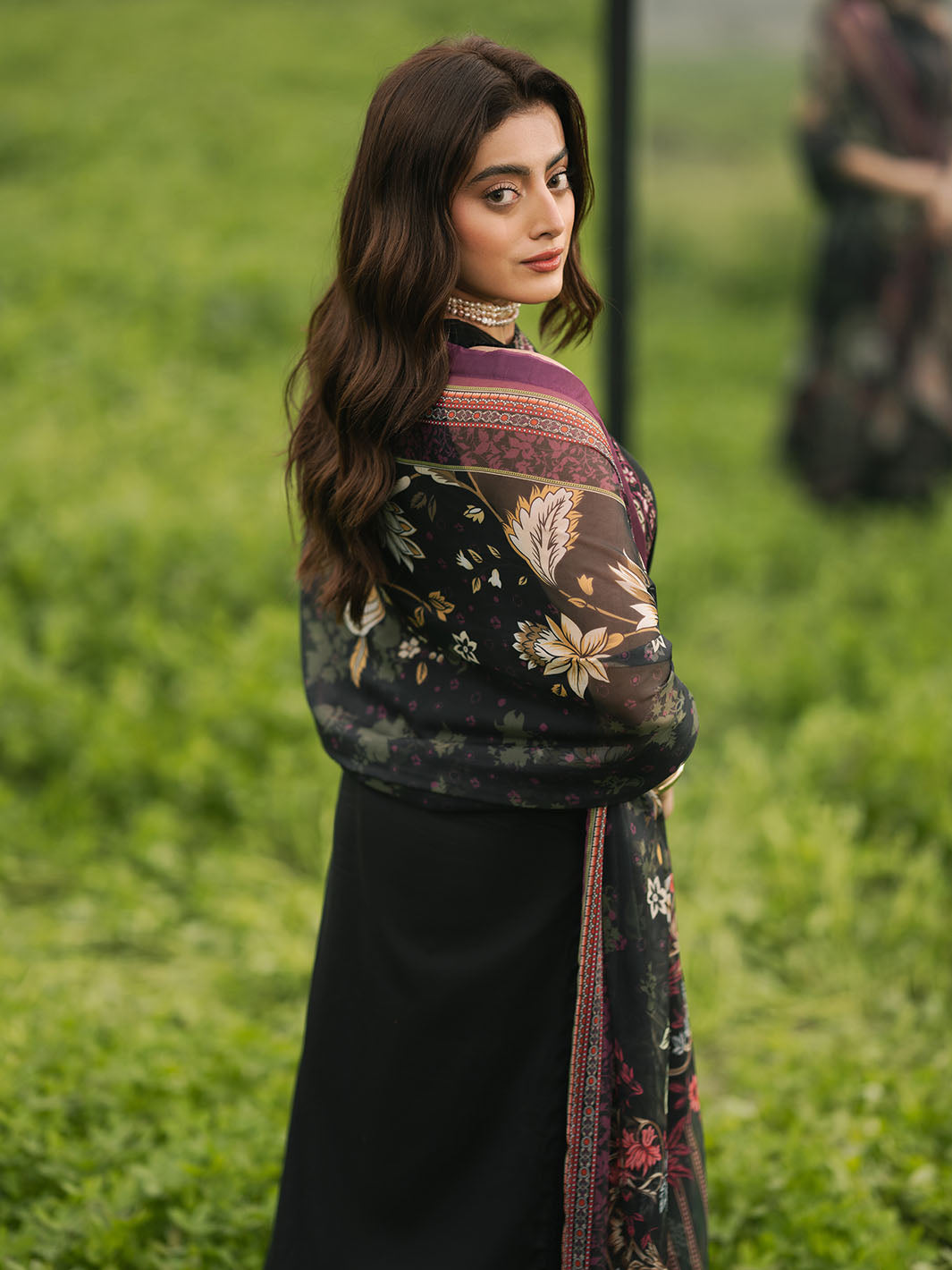 Izel | Dareen Luxury Lawn 25 | AAINA